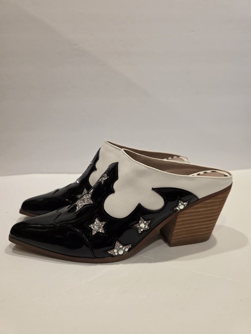 Black and White Star Embellished Women’s Mule Heels